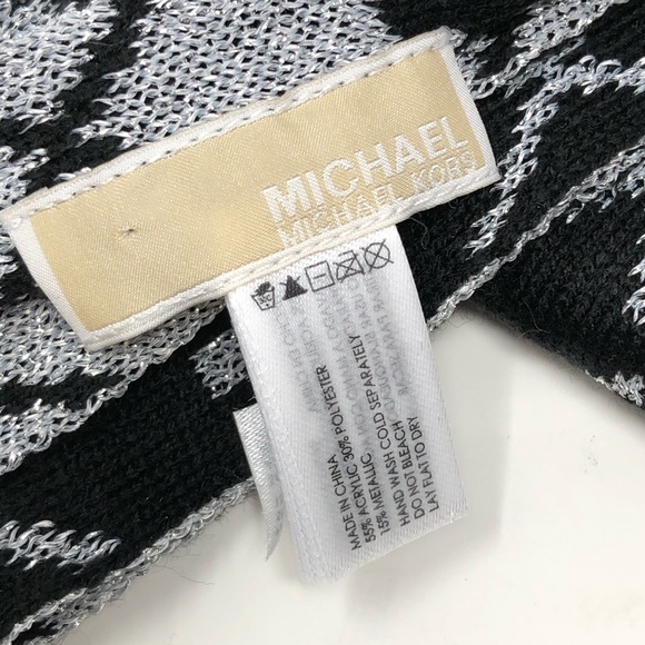 Michael Kors Scarf and Hat Set NWOT - Picture 2 of 5